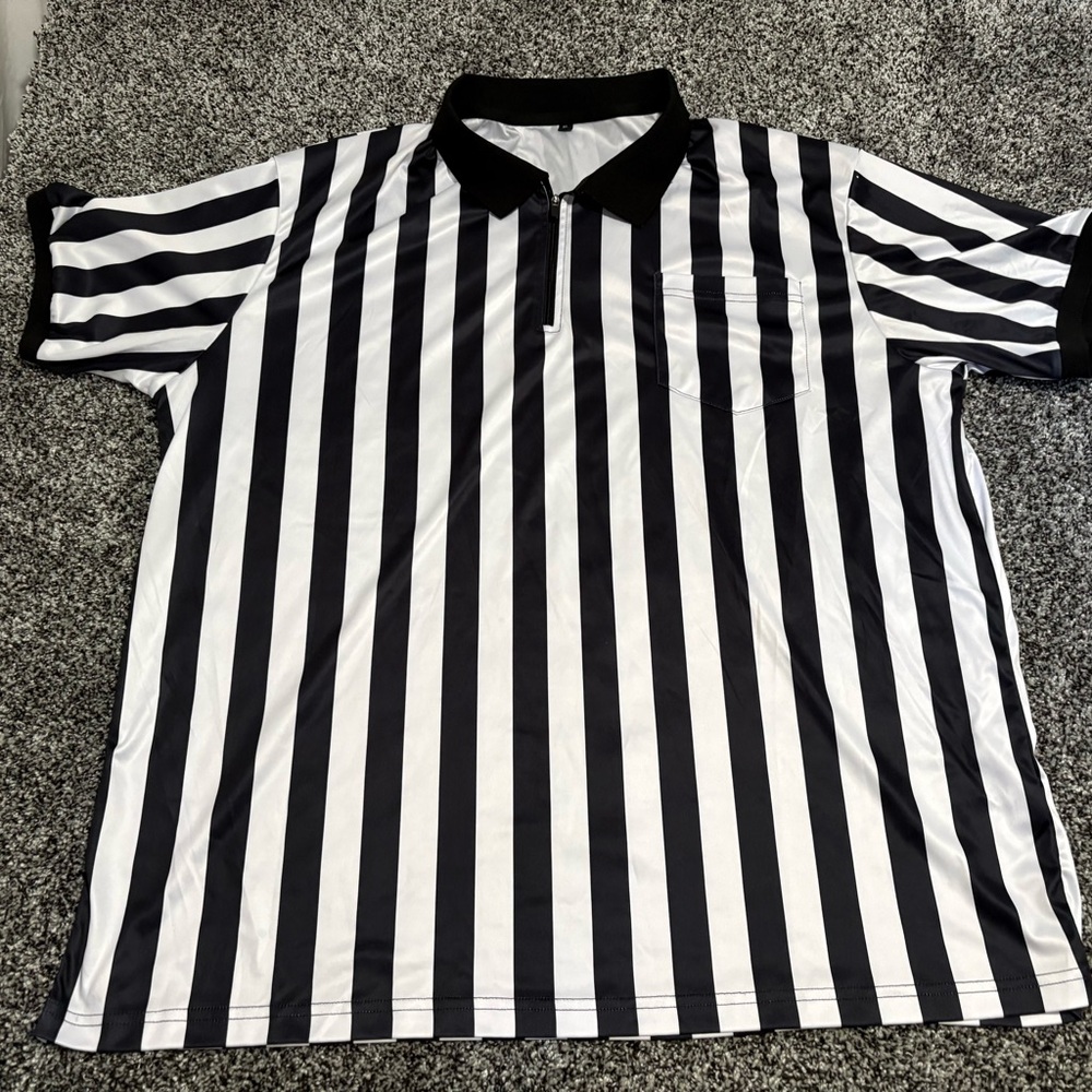 Referee Black and White Striped Men's Shirt size xl for work or costume